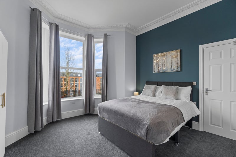 Photo 1: Room 2, 11 Gordon Terrace - available October 13th