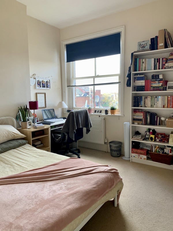 Photo 1: The room