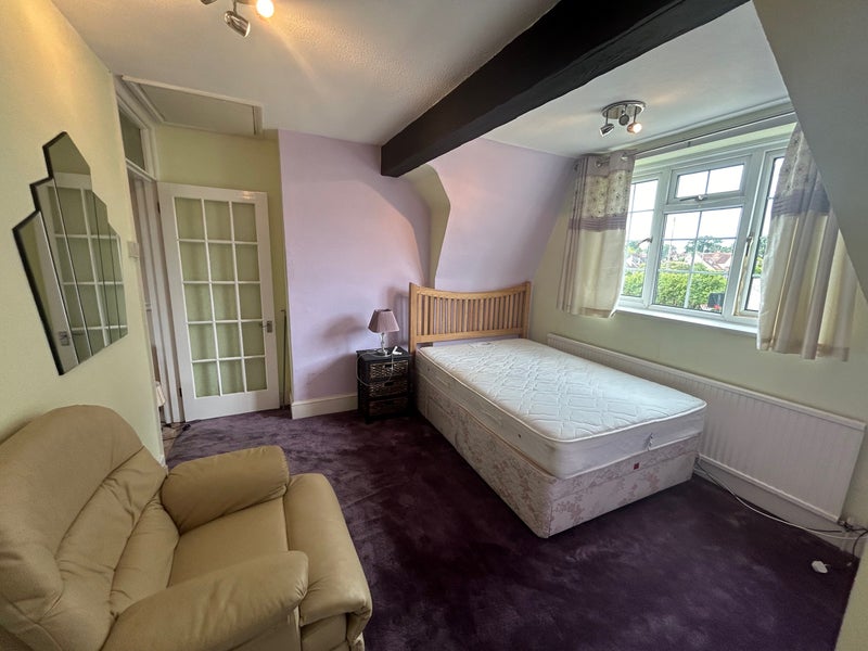 Single and Double room available - View 4