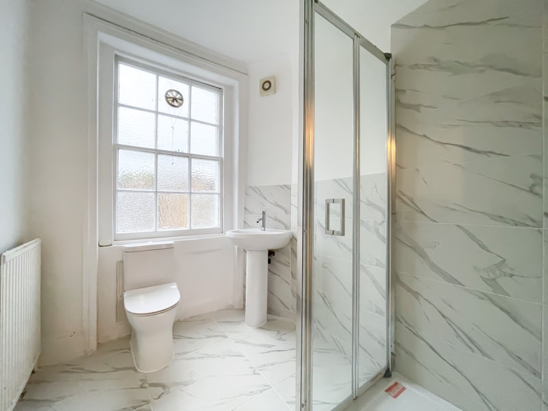Apartment in London, Paddington - View 4