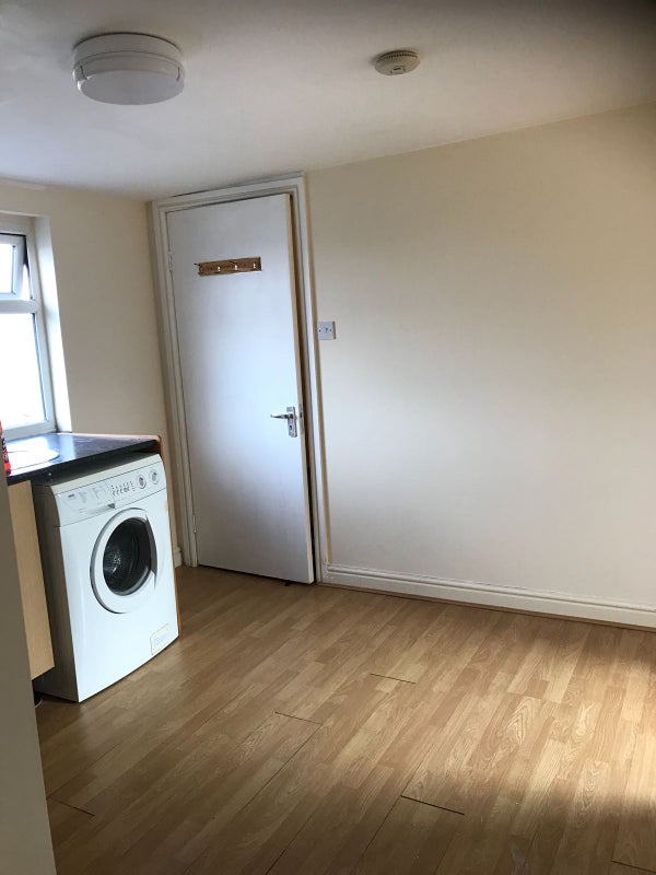 Apartment in London, Camberwell - View 4