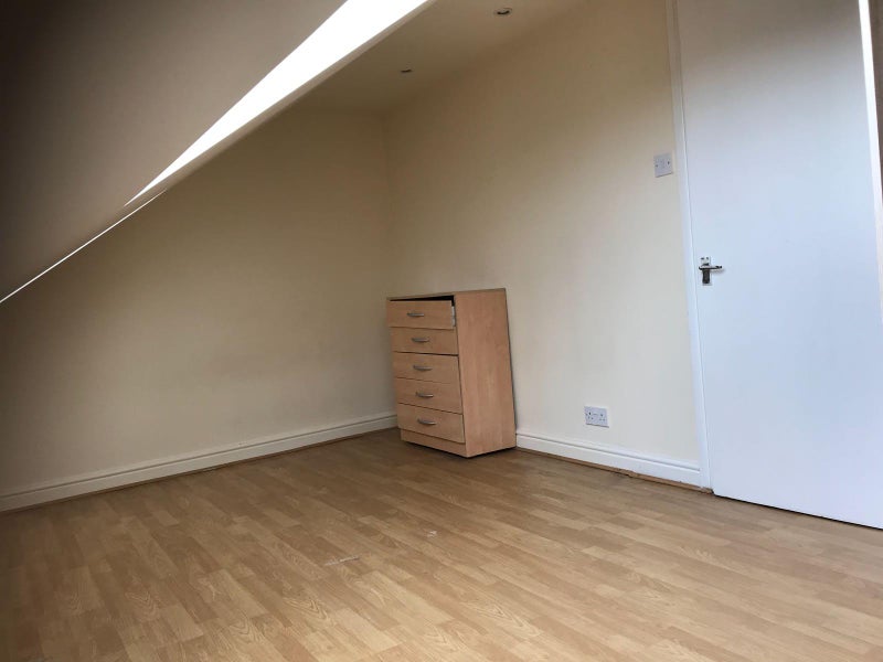 Apartment in London, Camberwell - View 2