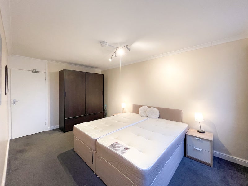 Apartment in London, City of Westminster - View 4