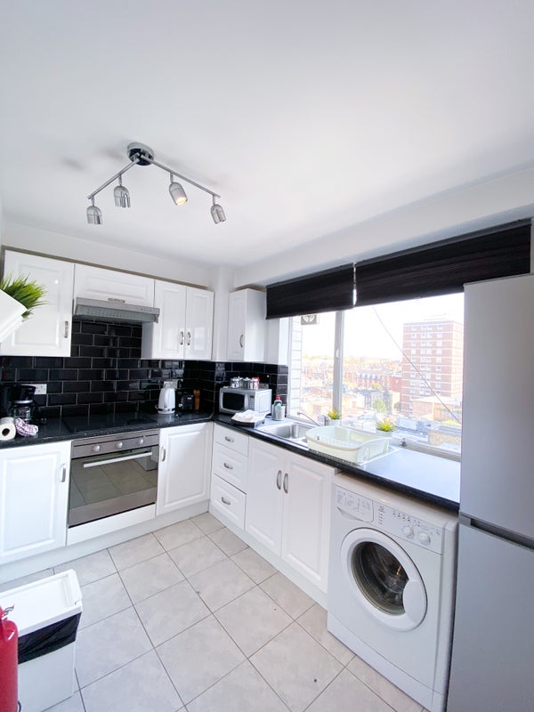 Apartment in London, City of Westminster - More