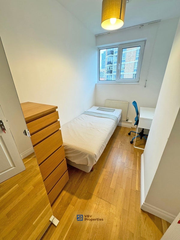 Apartment in London - View 2