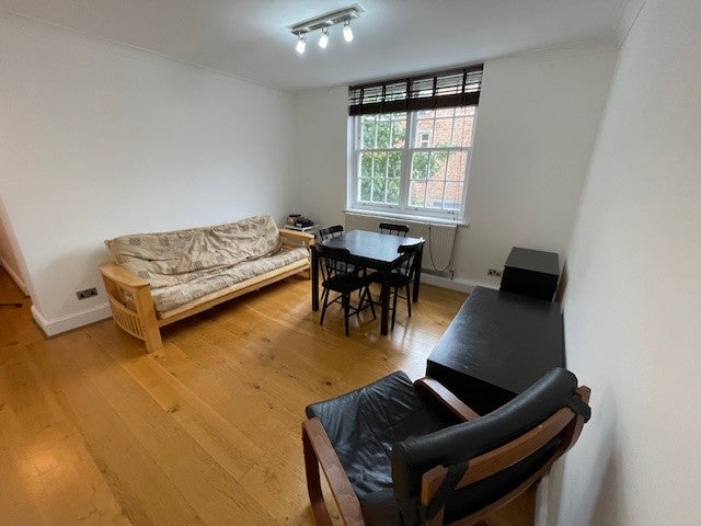 Apartment in London, St Pancras - View 3
