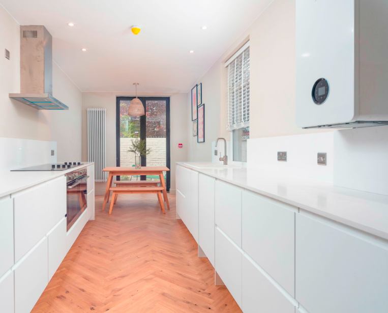 Apartment in Manchester, Victoria Park, Chorlton-on-Medlock - View 4