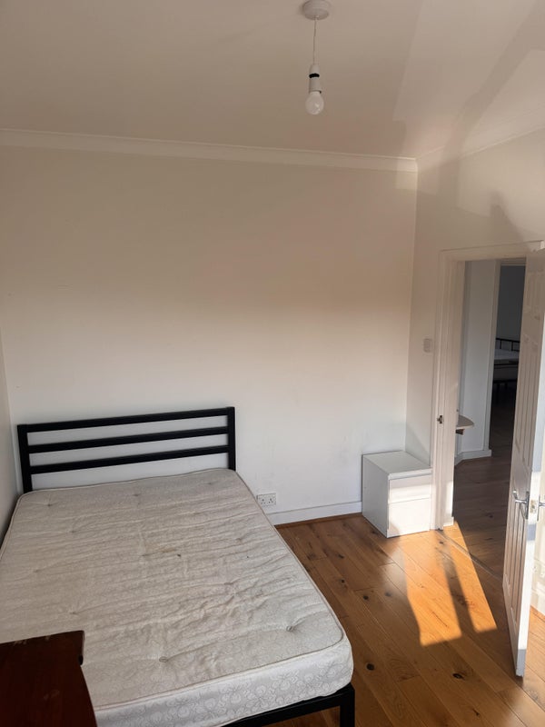 Apartment in London - View 6