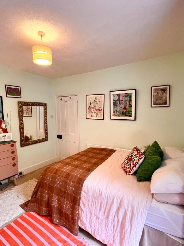 Comfortable double in beautiful house with garden - View 2