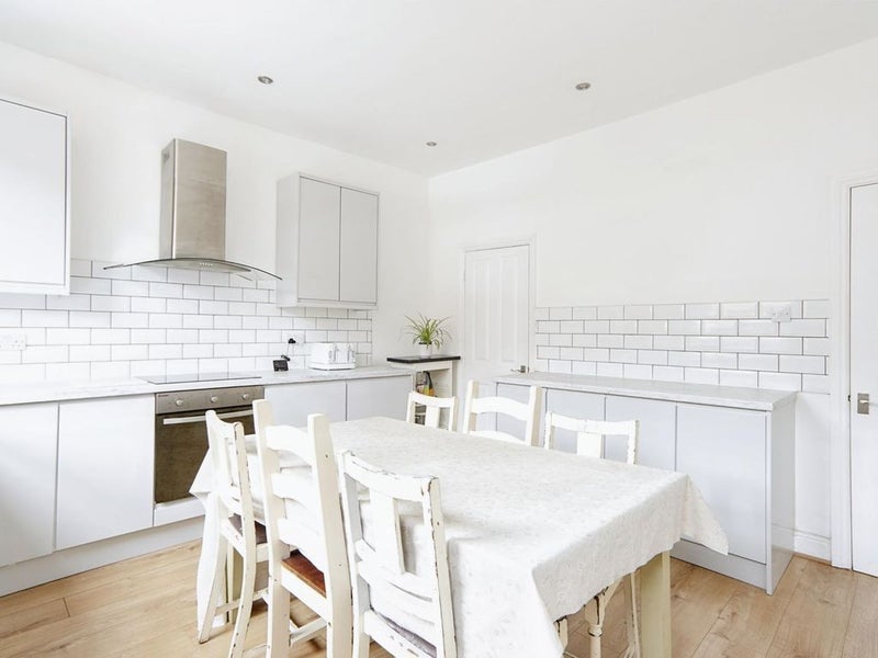 Room available in 3 bed house in Headingly - View 2