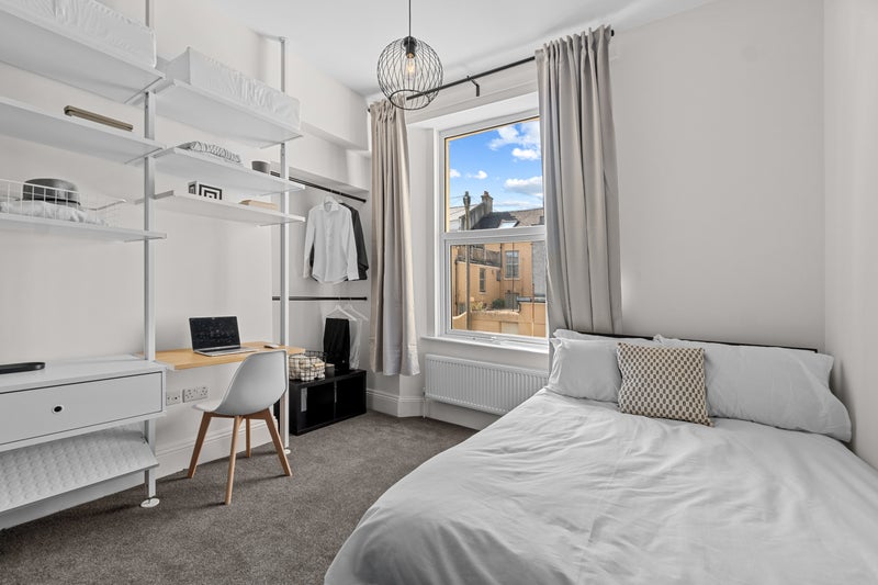 Photo 1: Room 5, 35 Pentyre Terrace - available on August 27thAugust