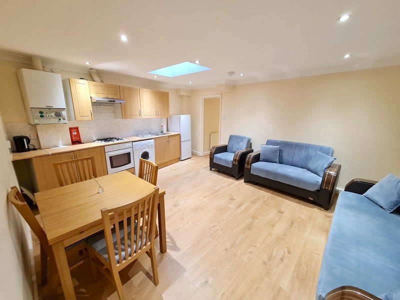 Apartment in London - View 2