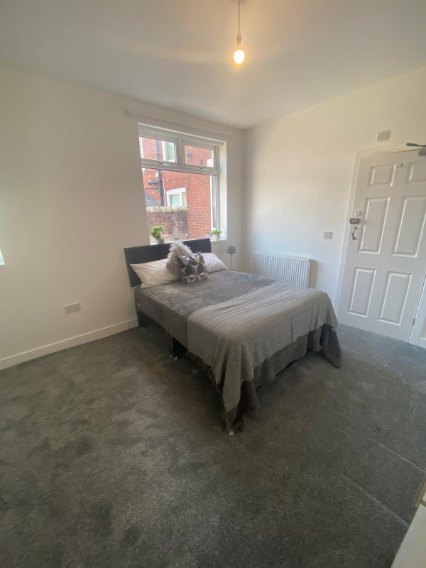 Apartment in Doncaster, South Yorkshire - View 4