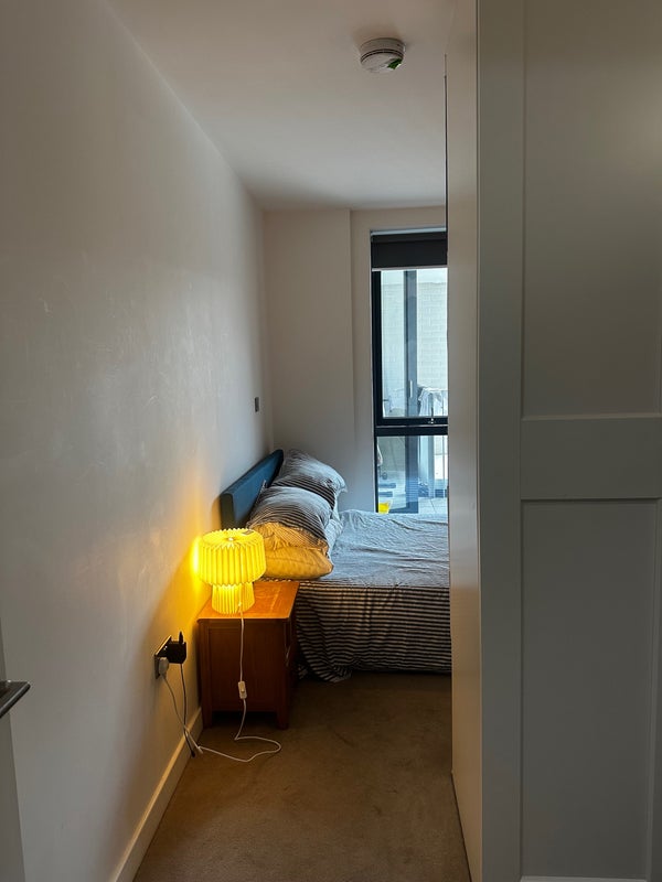 Photo 1: Bedroom 