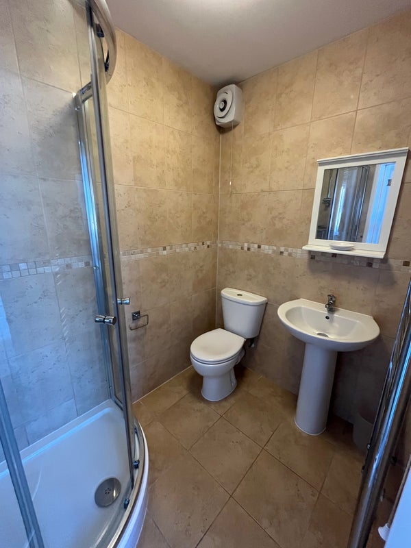 Apartment in Taunton, Langford - View 5