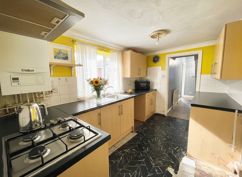 Apartment in Southampton, Queensland, Nichols Town - View 2