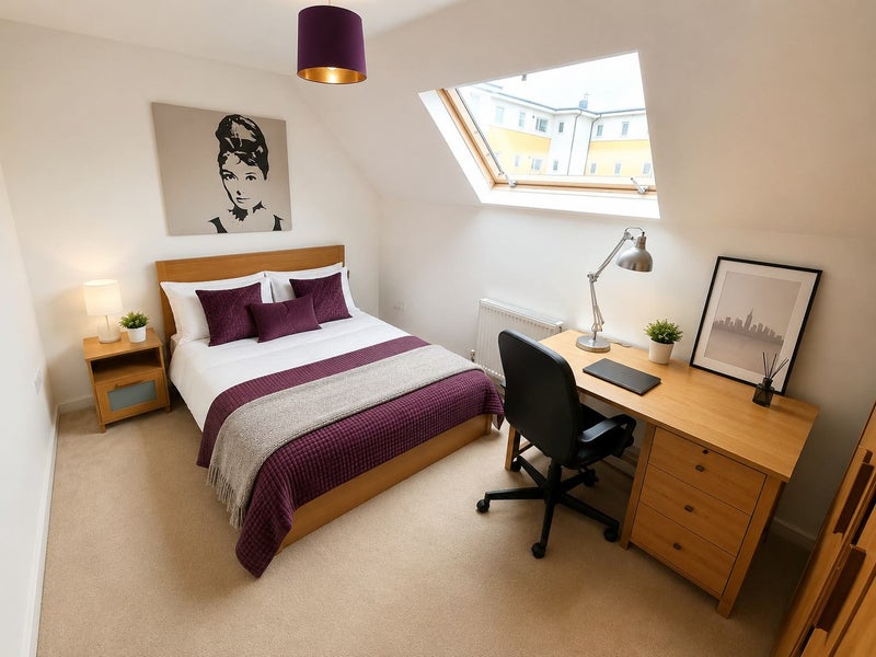 Photo 1: SF - Double Room. 4