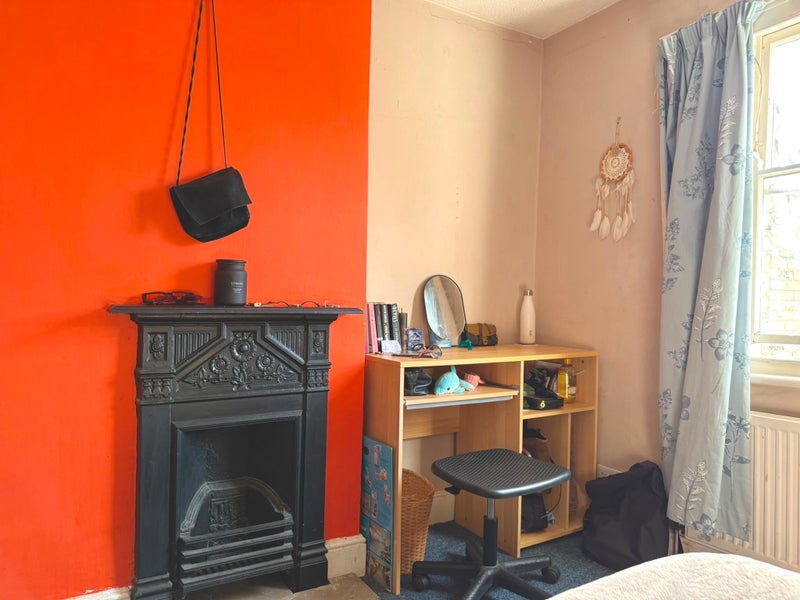 Apartment in Cambridge, Petersfield - View 4