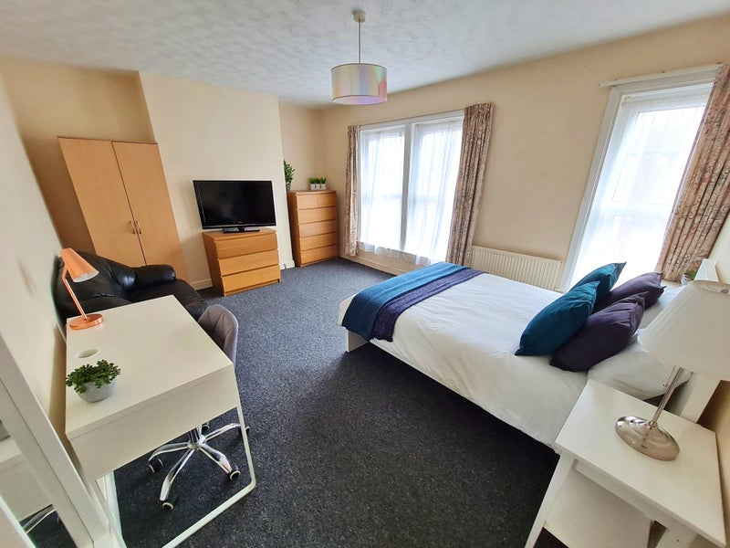 Apartment in Southampton, Bedford Place, The Polygon - View 2