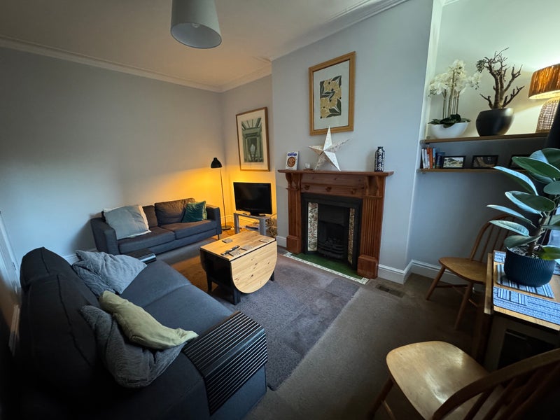 Photo 1: Shared lounge
