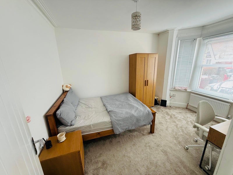 Apartment in Reading, Newtown - View 4