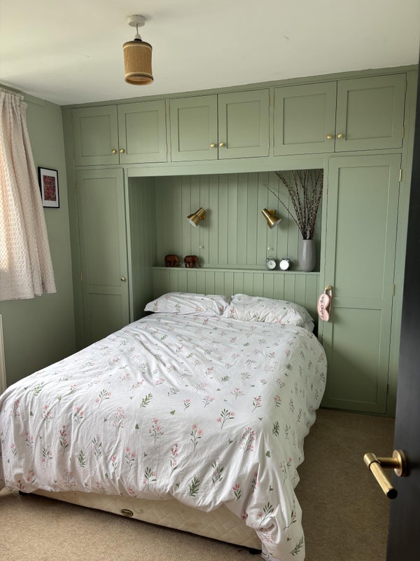 Photo 1: Fully fitted wardrobes and reading lights built in. Storage under the bed too.