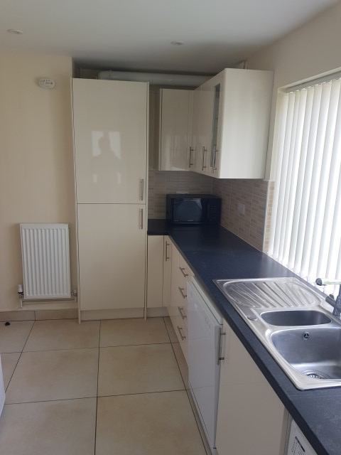 Apartment in Cardiff, Pantmawr, Rhiwbina - View 4