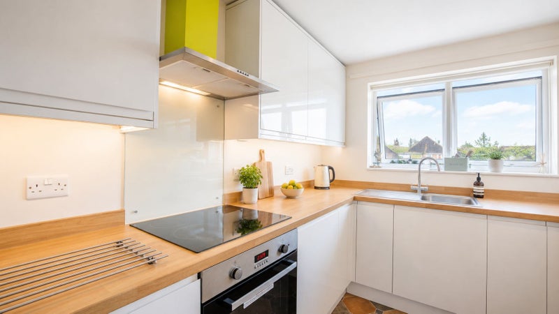 Photo 1: Kitchen