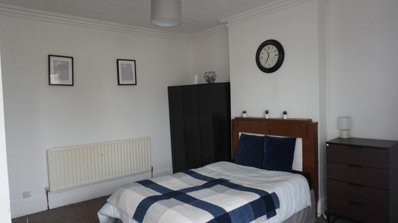Large Double Room Available - WV3