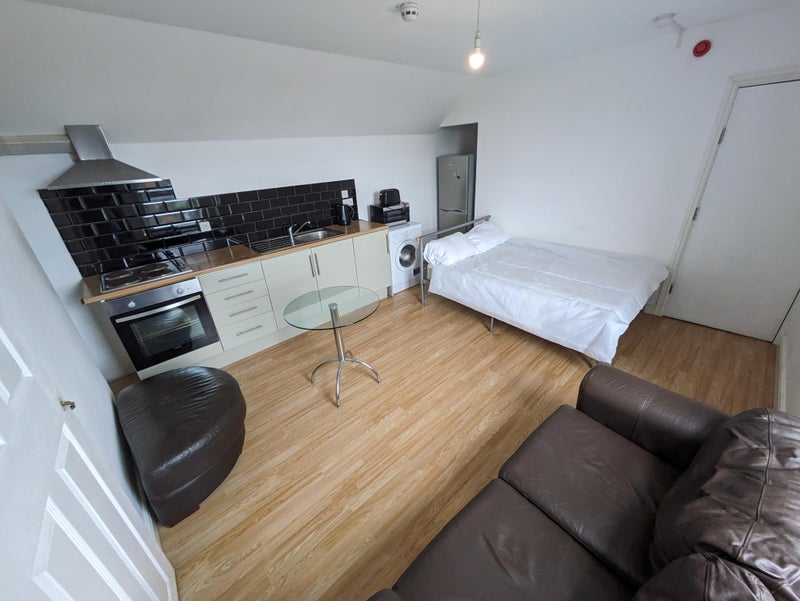 Apartment in Nottingham, Butlers Hill, Hucknall - More