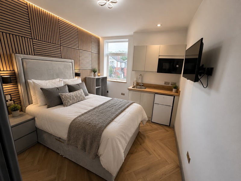 Apartment in Stoke-on-Trent - View 6