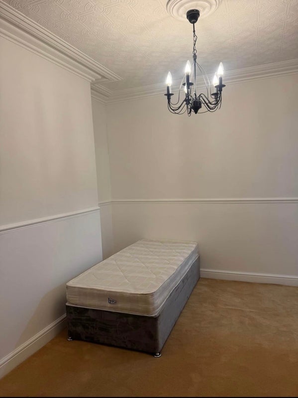 Apartment in Bolton, Greater Manchester - View 4
