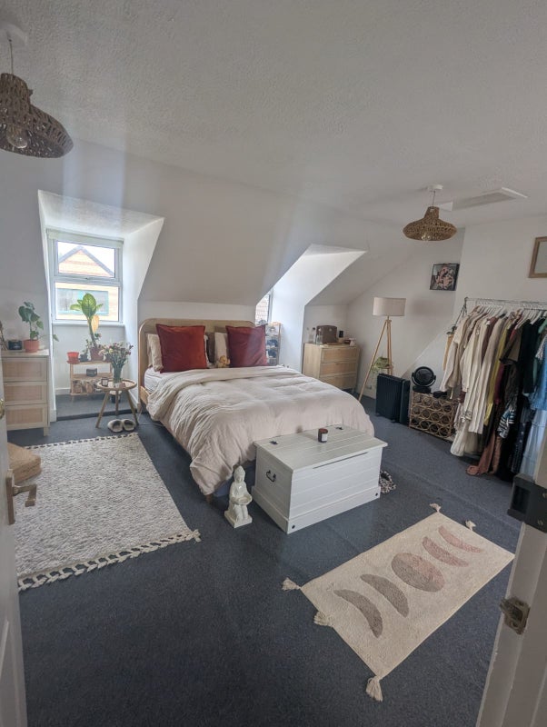Apartment in Brentwood - View 2