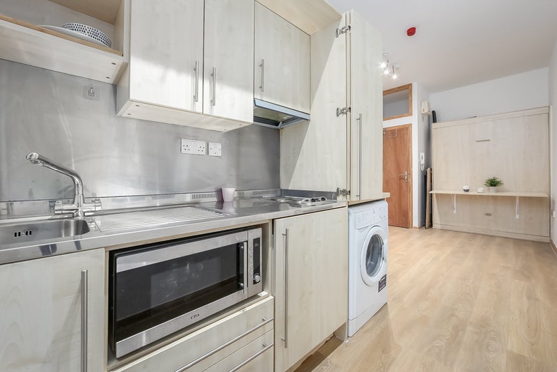 Photo 1: 🍽️ Modern Kitchen Area