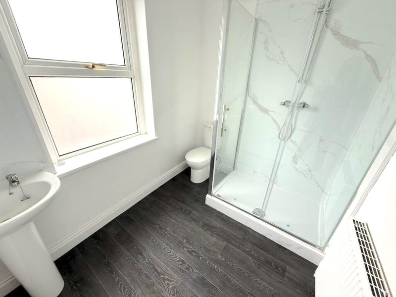 Apartment in Liverpool - More