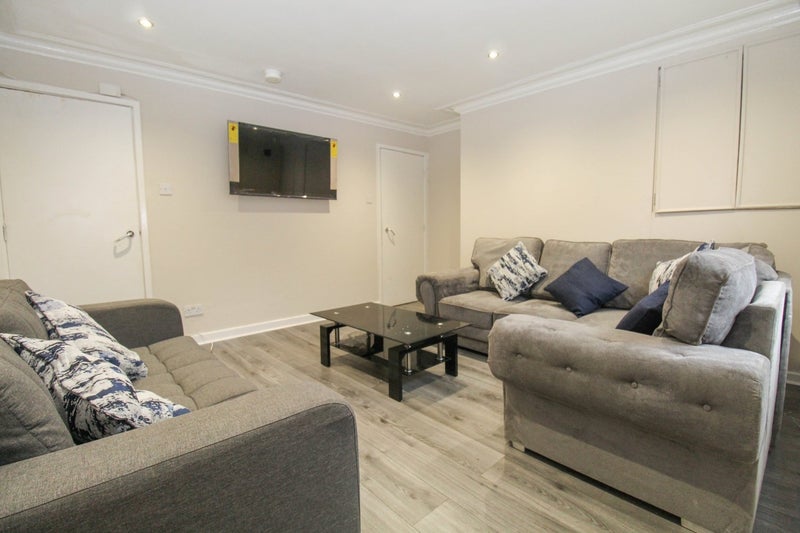 Apartment in Leeds - View 4