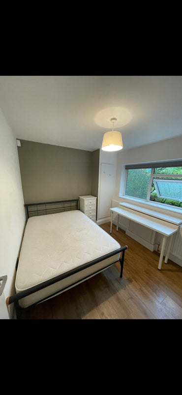 Photo 1: Bedroom 2 (£550)
