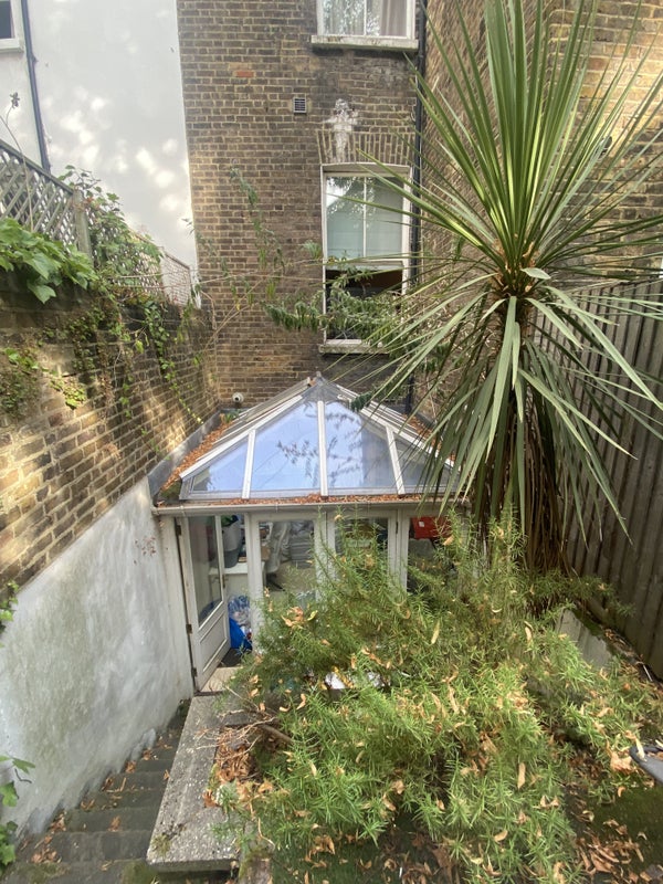 Photo 1: The garden.