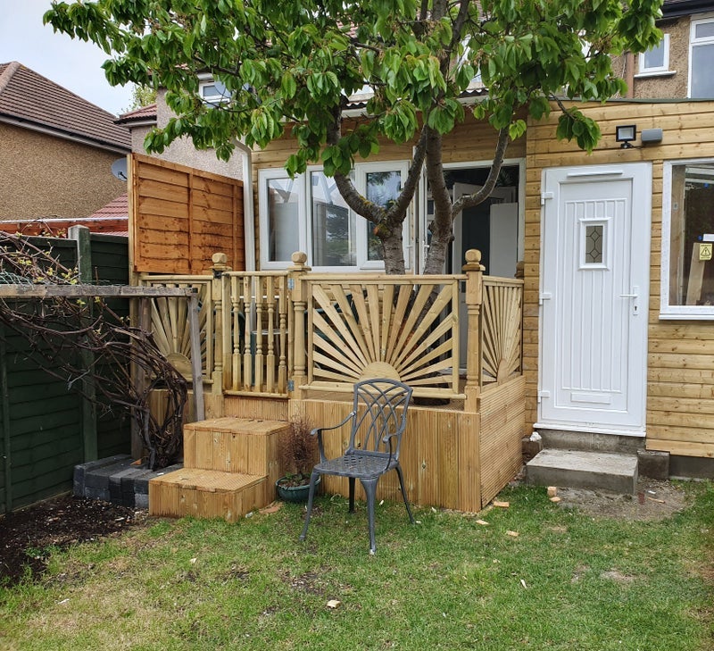 Photo 1: Room 1 - Private Decking