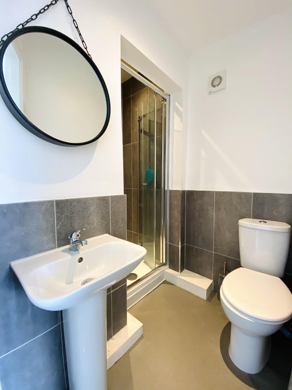 Apartment in Doncaster, South Yorkshire - View 4