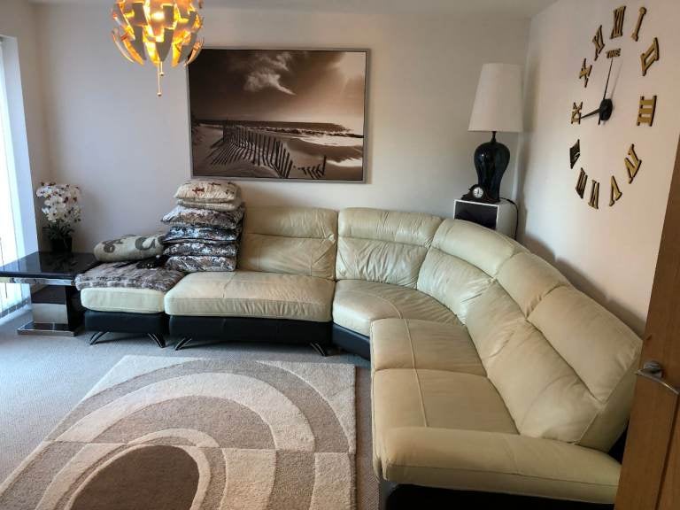 Apartment in Worsley - More