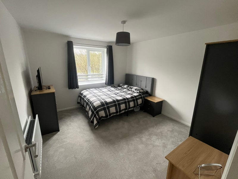 Photo 1: Bedroom measures 3.66 x 3.24m