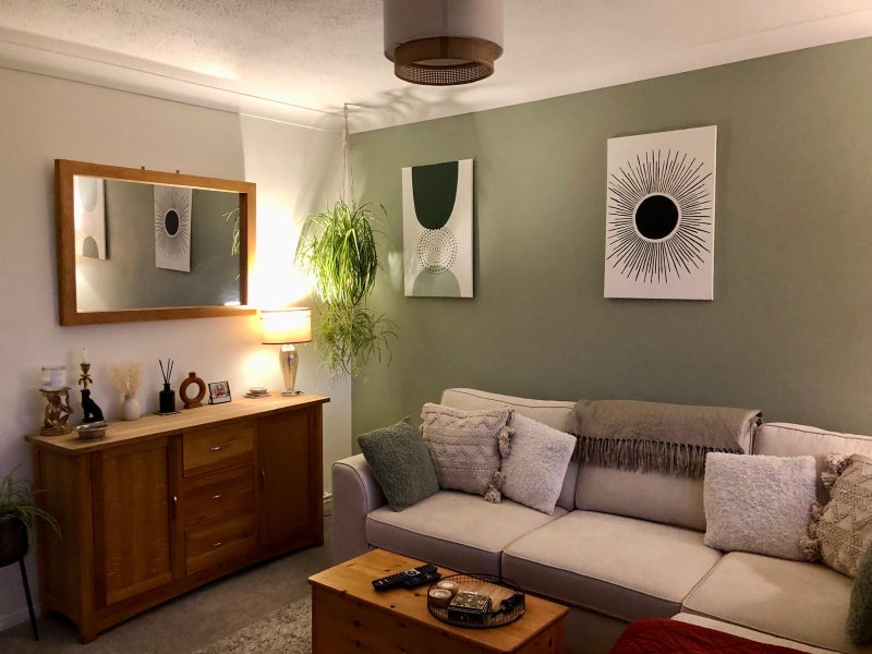 Apartment in Eastbourne, East Sussex - View 2