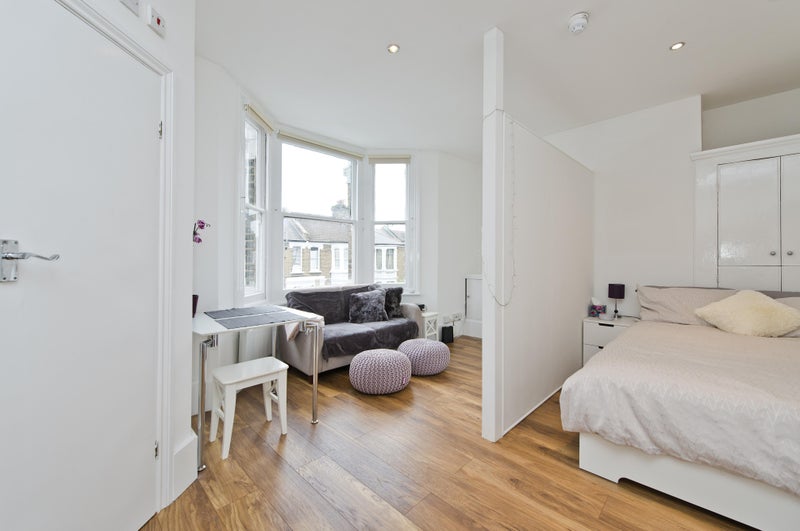 Spacious Studio Flats Available from September