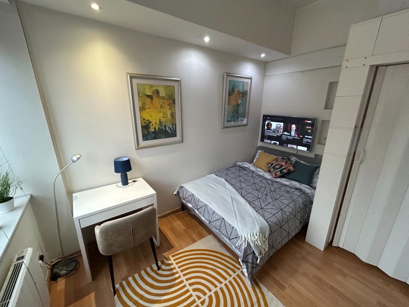 Apartment in London, London Borough of Islington - View 2