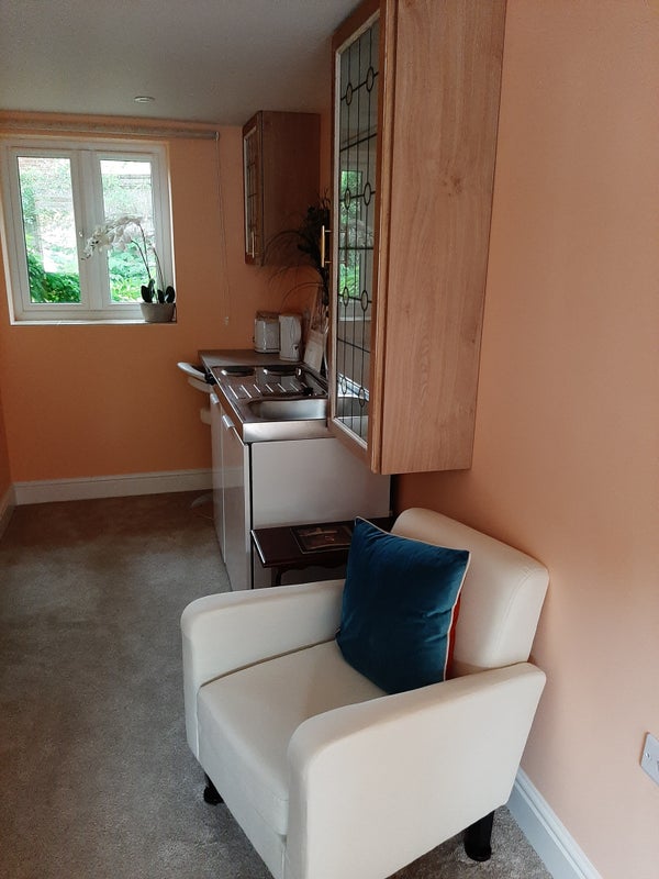 Apartment in Winchester - View 2