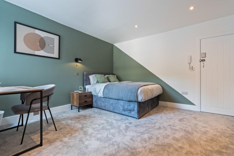Photo 1: Room 2