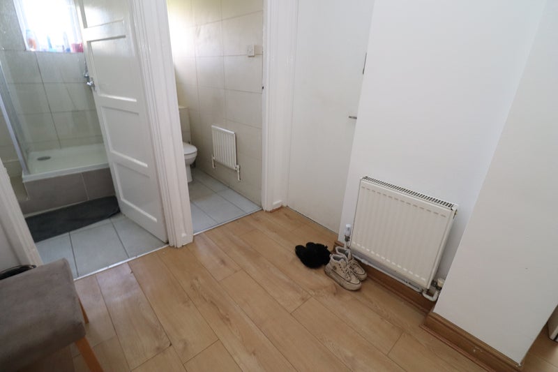 Apartment in Old Street - View 4