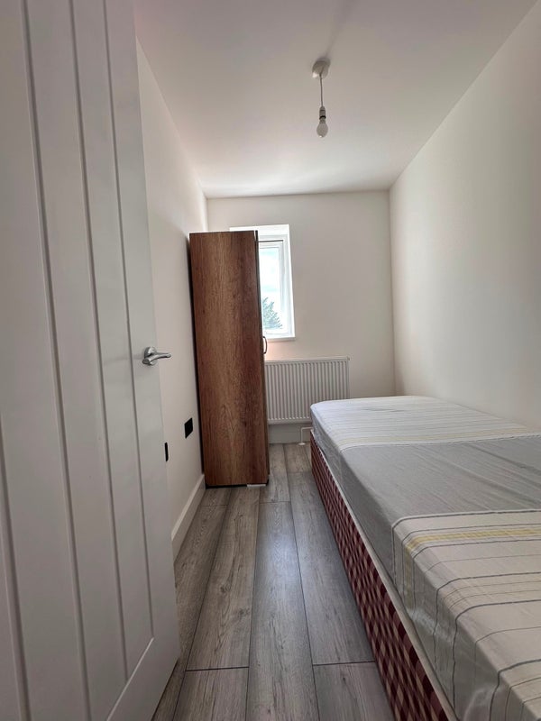 Photo 1: single room