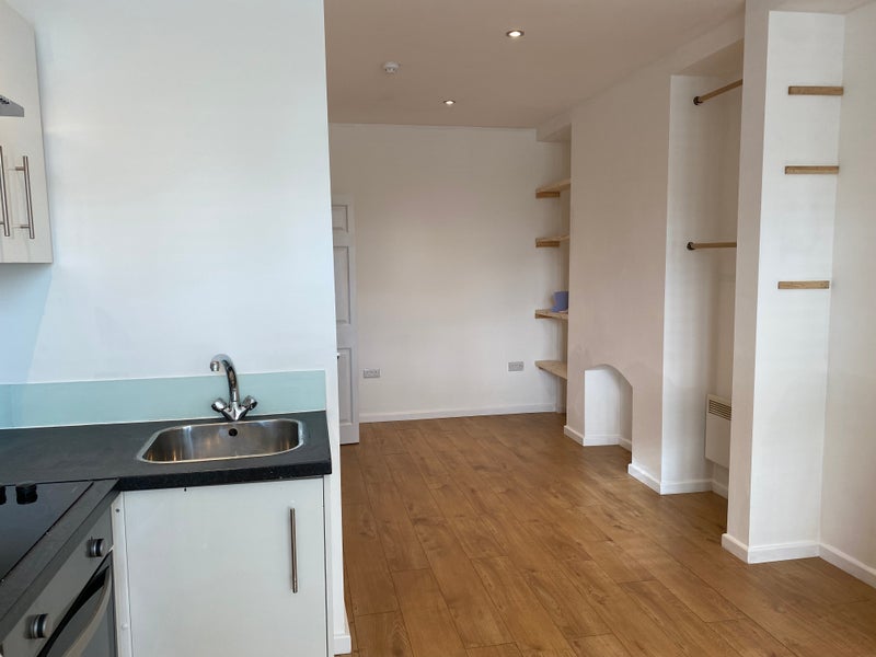 Apartment in Newbury, Ham Marsh, Speenhamland - View 4